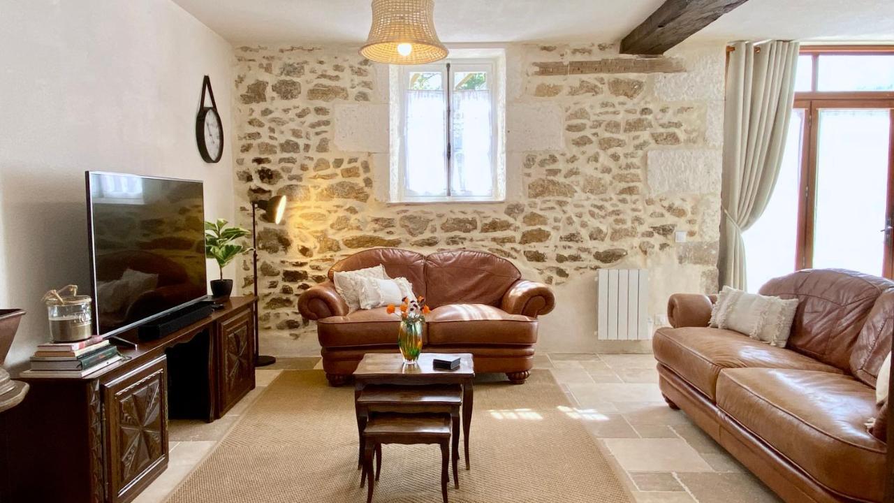 La Chataigne Villa Piegut-Pluviers Exterior photo
